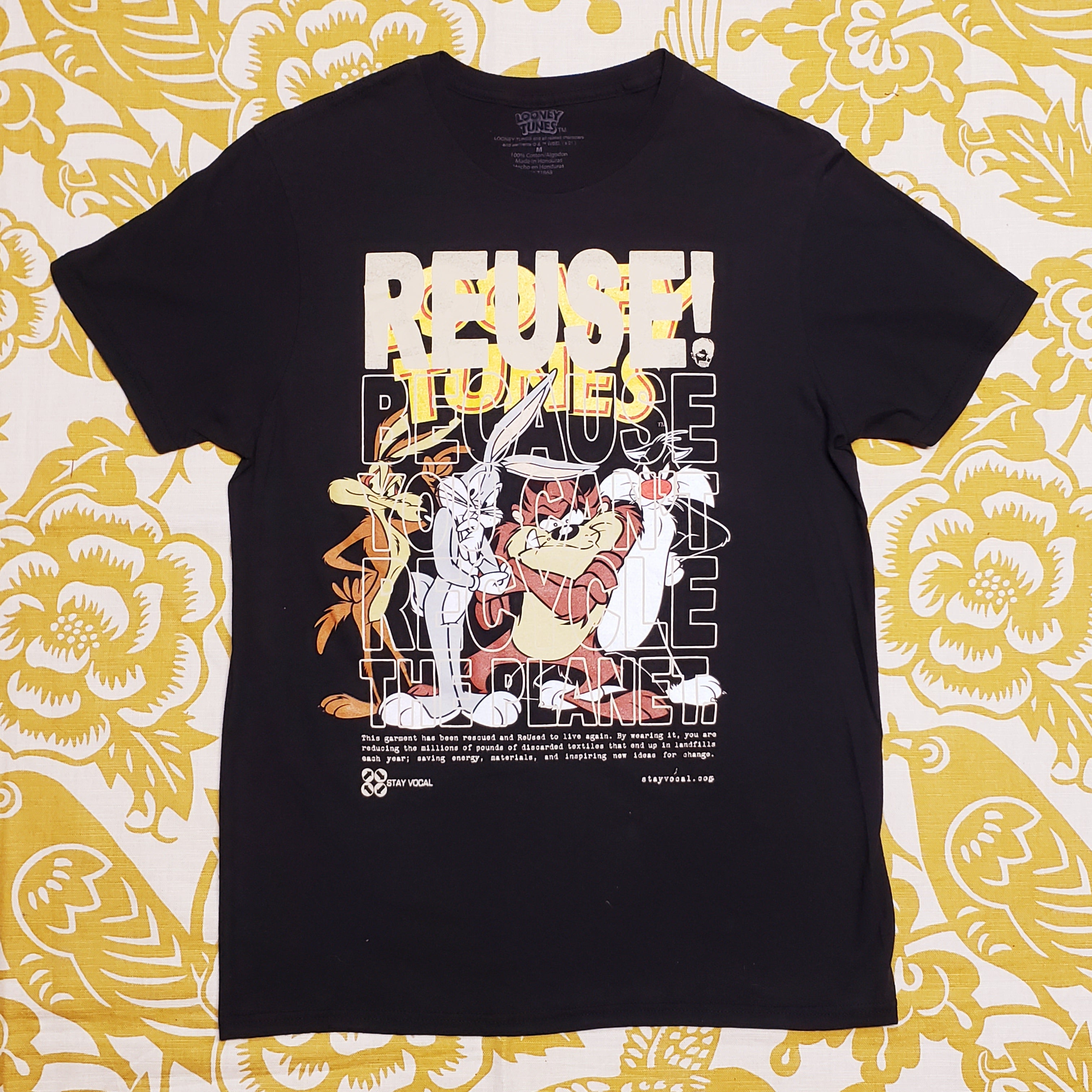One of a Kind (Men's M) REUSE! Looney Tunes Squad T-Shirt