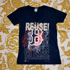 One of a Kind (Women's M) REUSE! Red Sox Splatter B Logo V-Neck T-Shirt