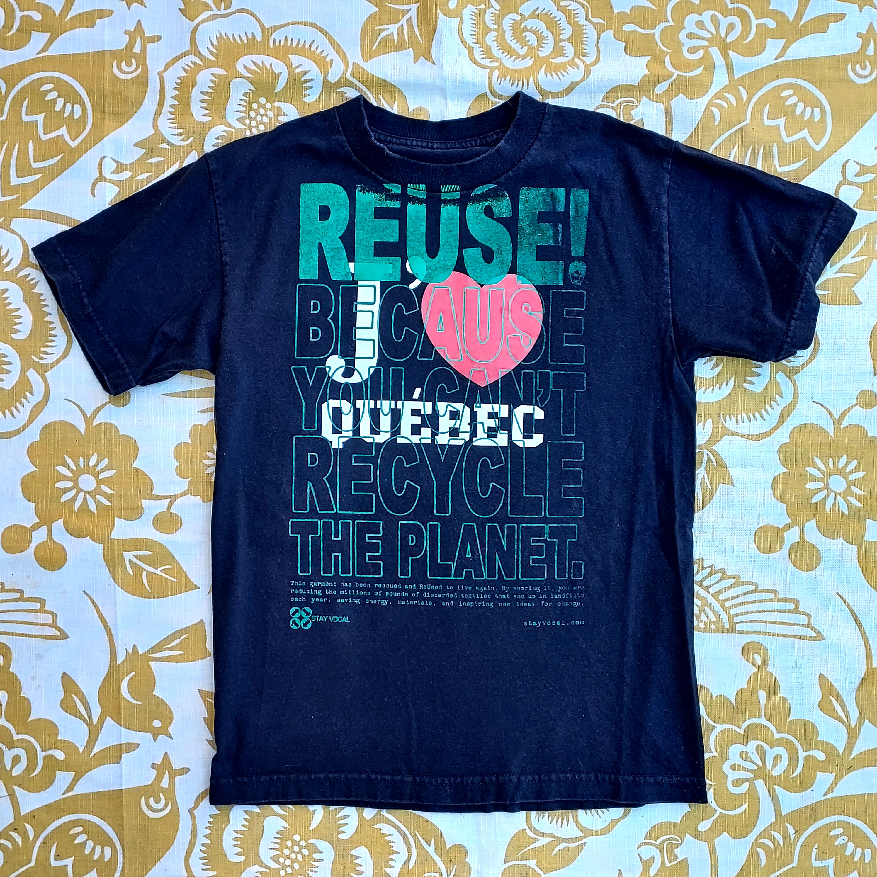 Men's S REUSE Because You Can't Recycle The Planet I Love Quebec French T-Shirt
