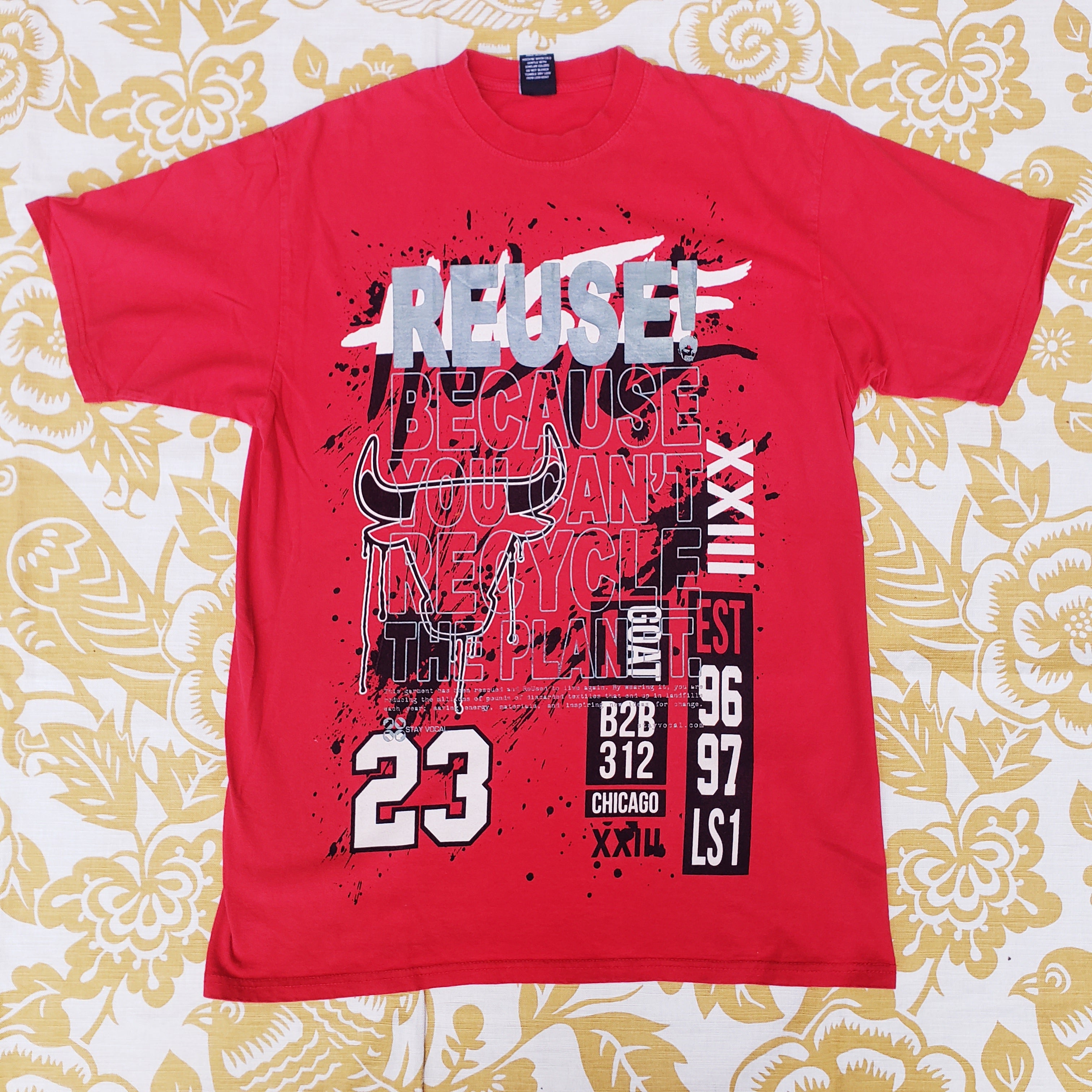 One of a Kind (Men's L) REUSE! Michael Jordan Chicago Bulls Theme T-Shirt