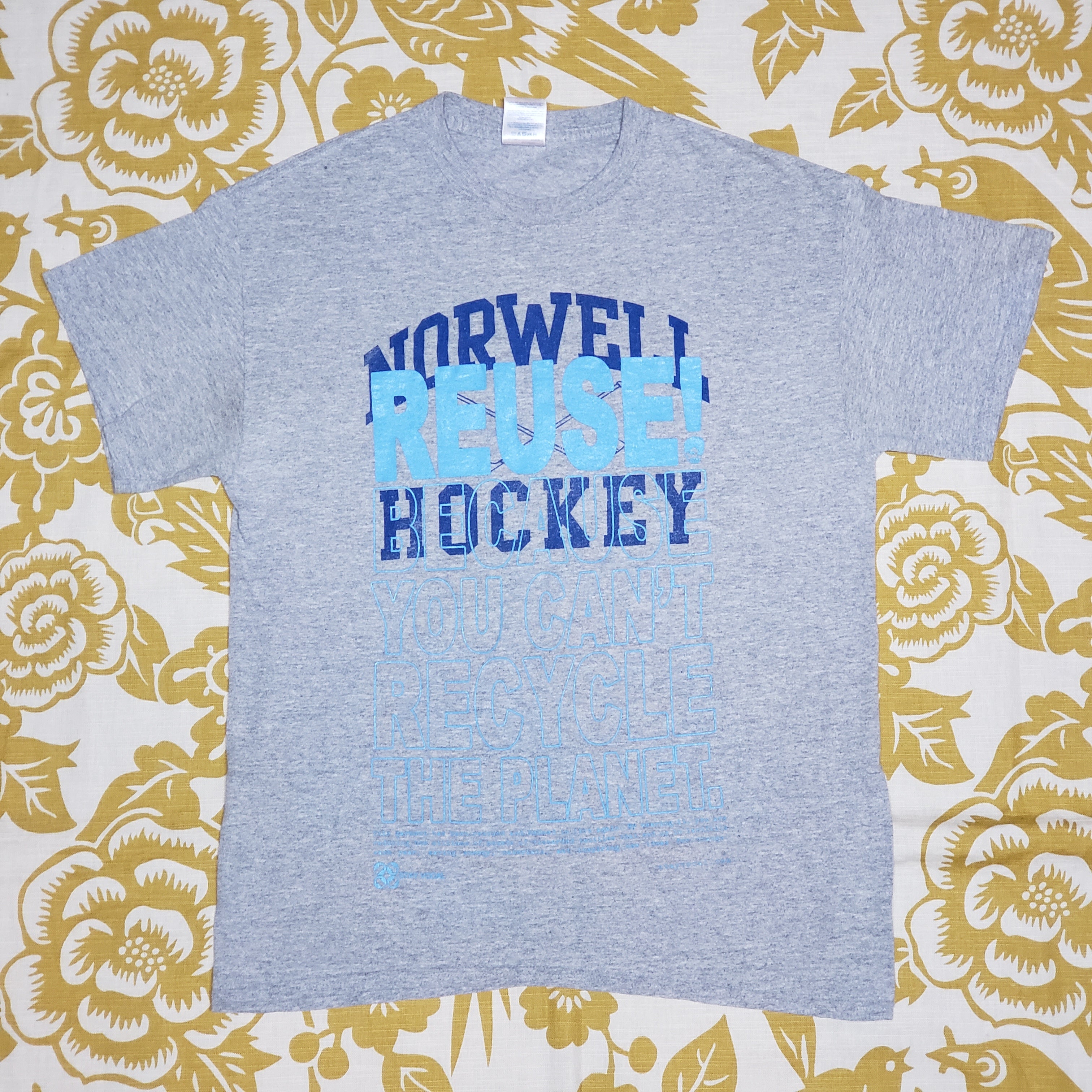 One of a Kind (Men's M) REUSE! Norwell, MA Hockey T-Shirt