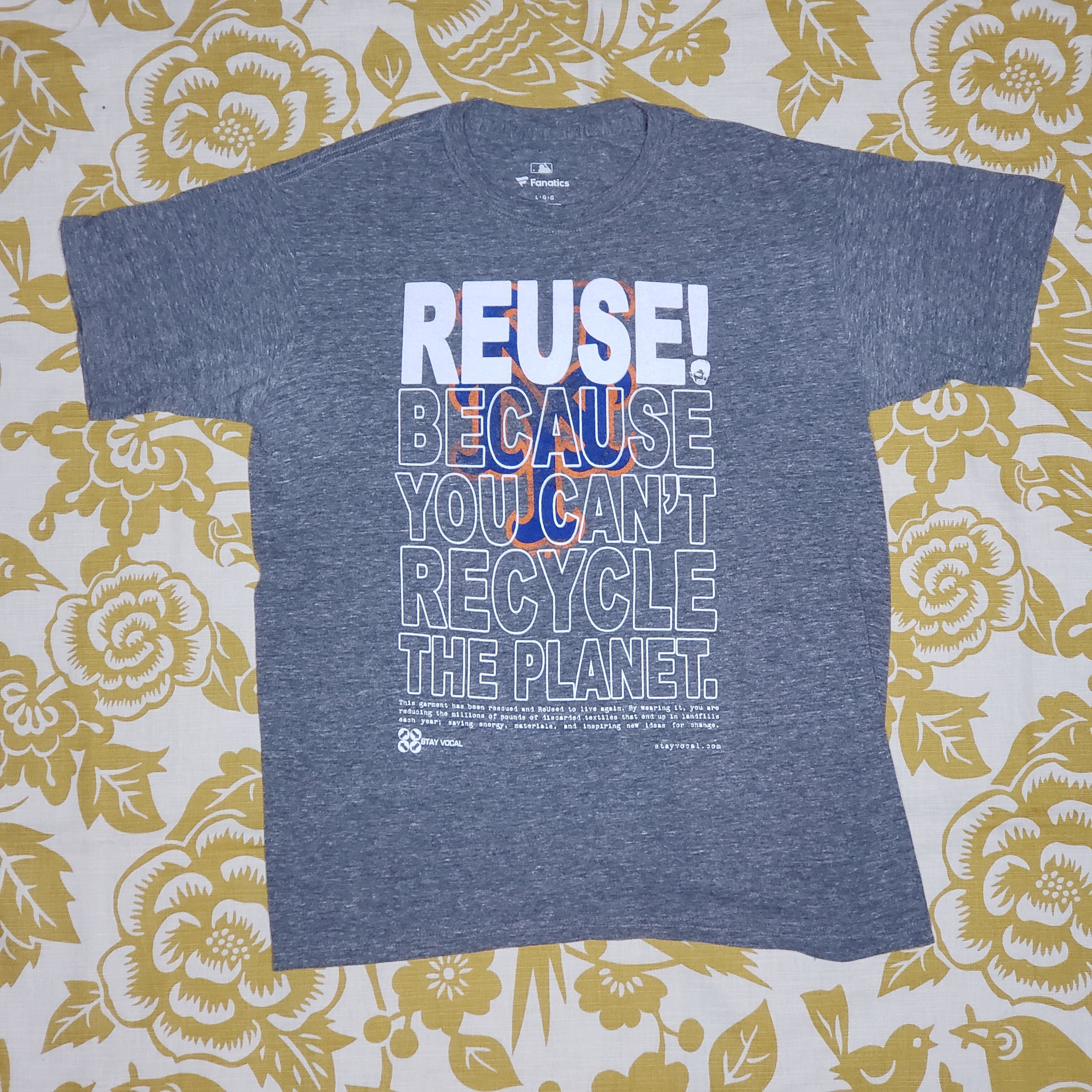 One of a Kind (Men's L) REUSE! NY Mets Logo T-Shirt