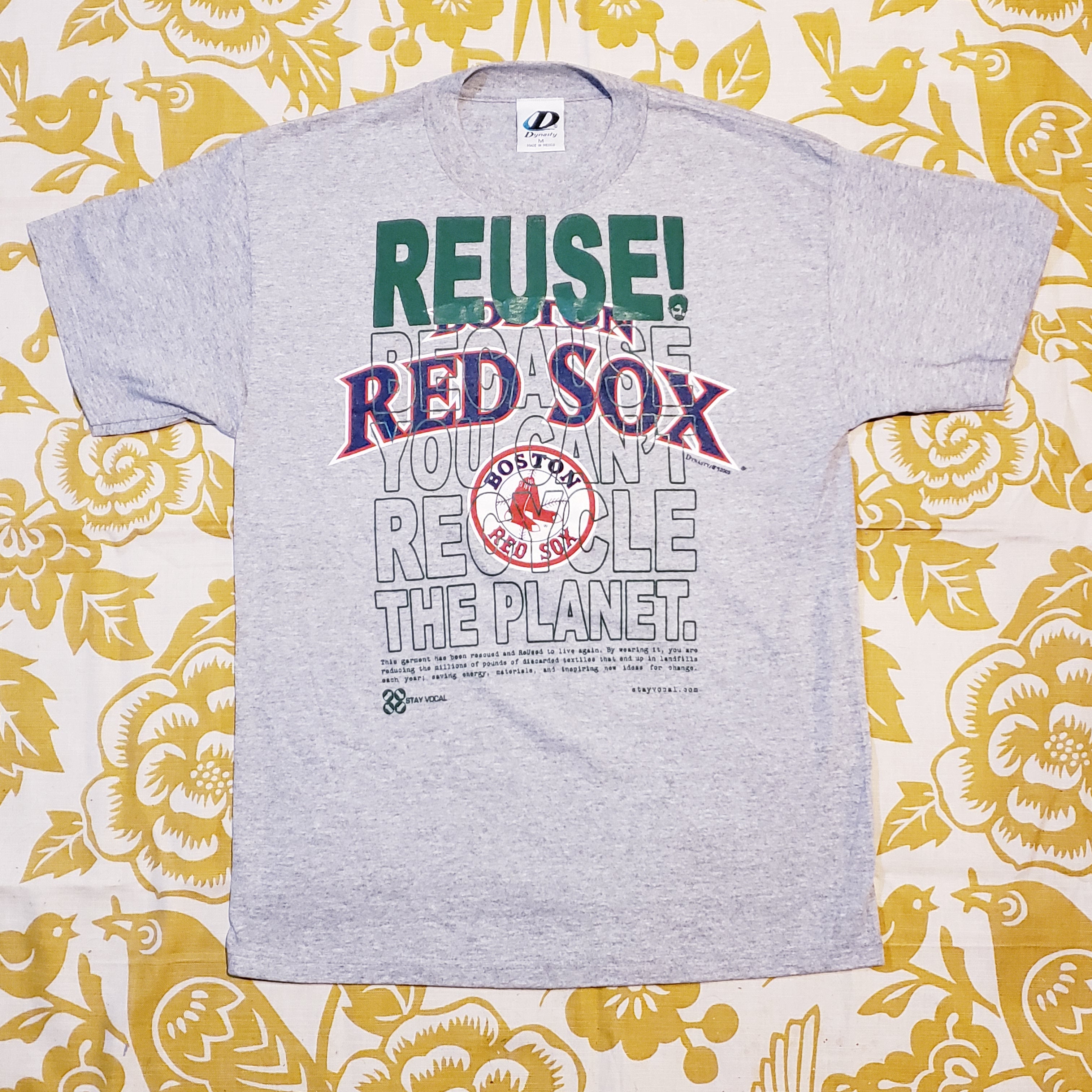 One of a Kind (Men's M) REUSE! Boston Red Sox Baseball Name & Logo T-Shirt