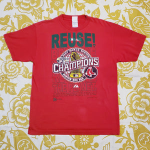 One of a Kind (Men's M) REUSE! Boston Red Sox Baseball 2007 WS Champs Trophy T-Shirt