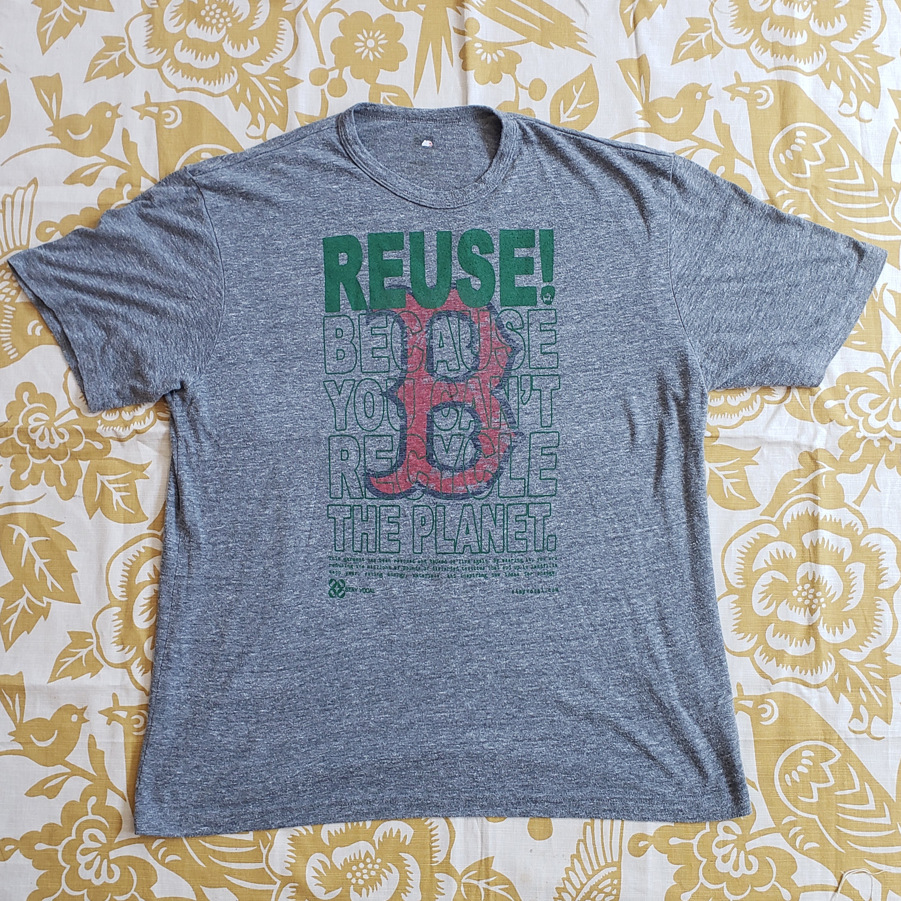 One of a Kind (Men's XL) REUSE! Boston Red Sox Baseball Big Logo T-Shirt