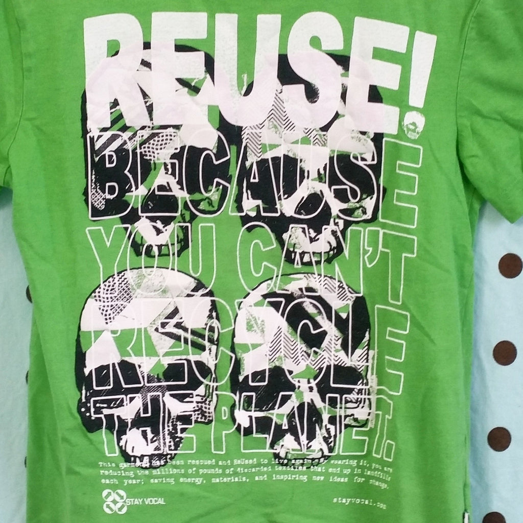 One of a Kind (Kids M) REUSE! Four Skull T-Shirt